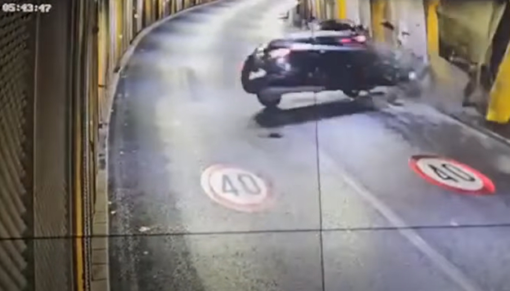 Accident în Pasajul Unirii: Panourile de protecție au prevenit o tragedie, conform primarului Băluță
