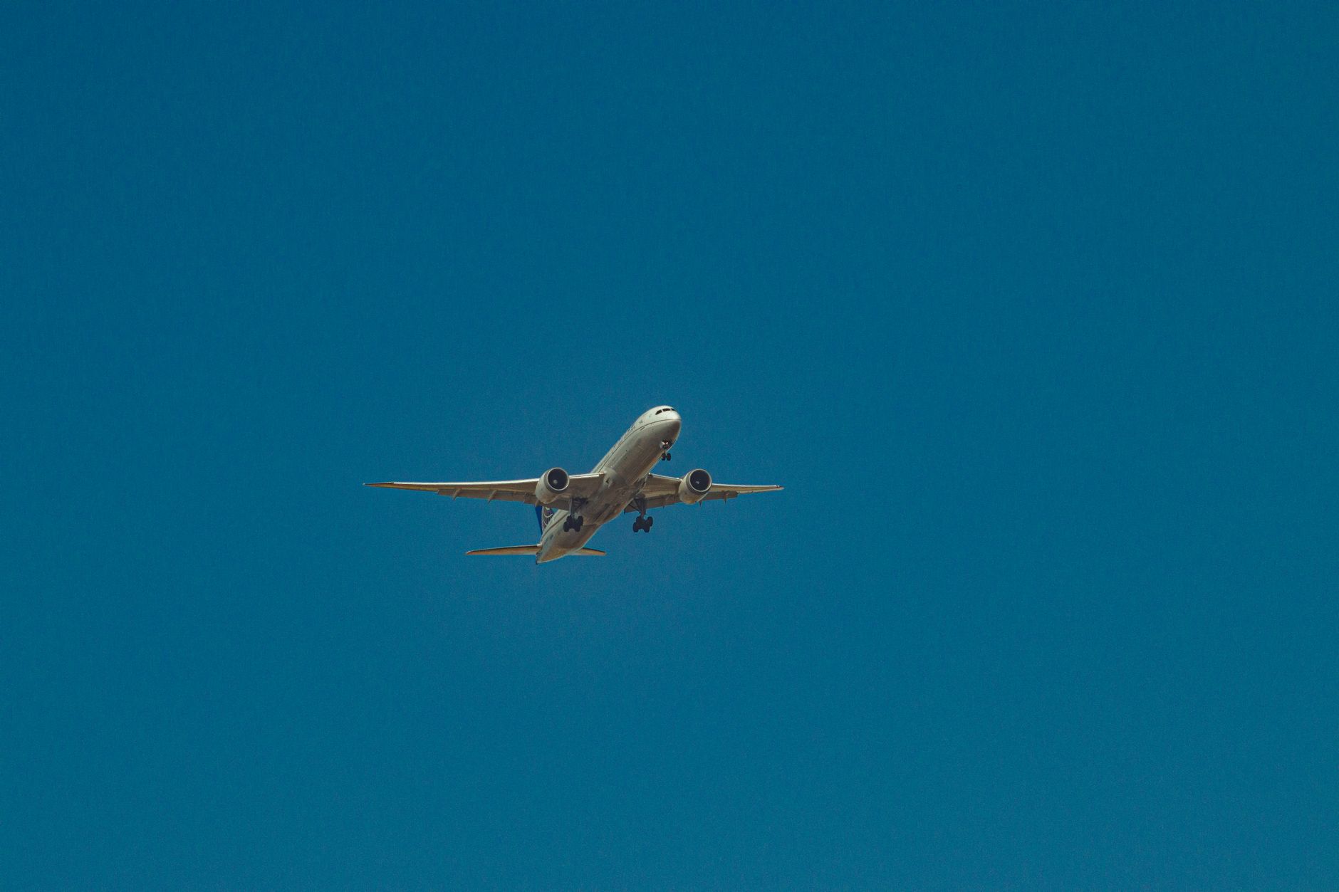 Eroare de cod în spațiul aerian a declanșat o alertă de deturnare și ridicarea avioanelor de luptă