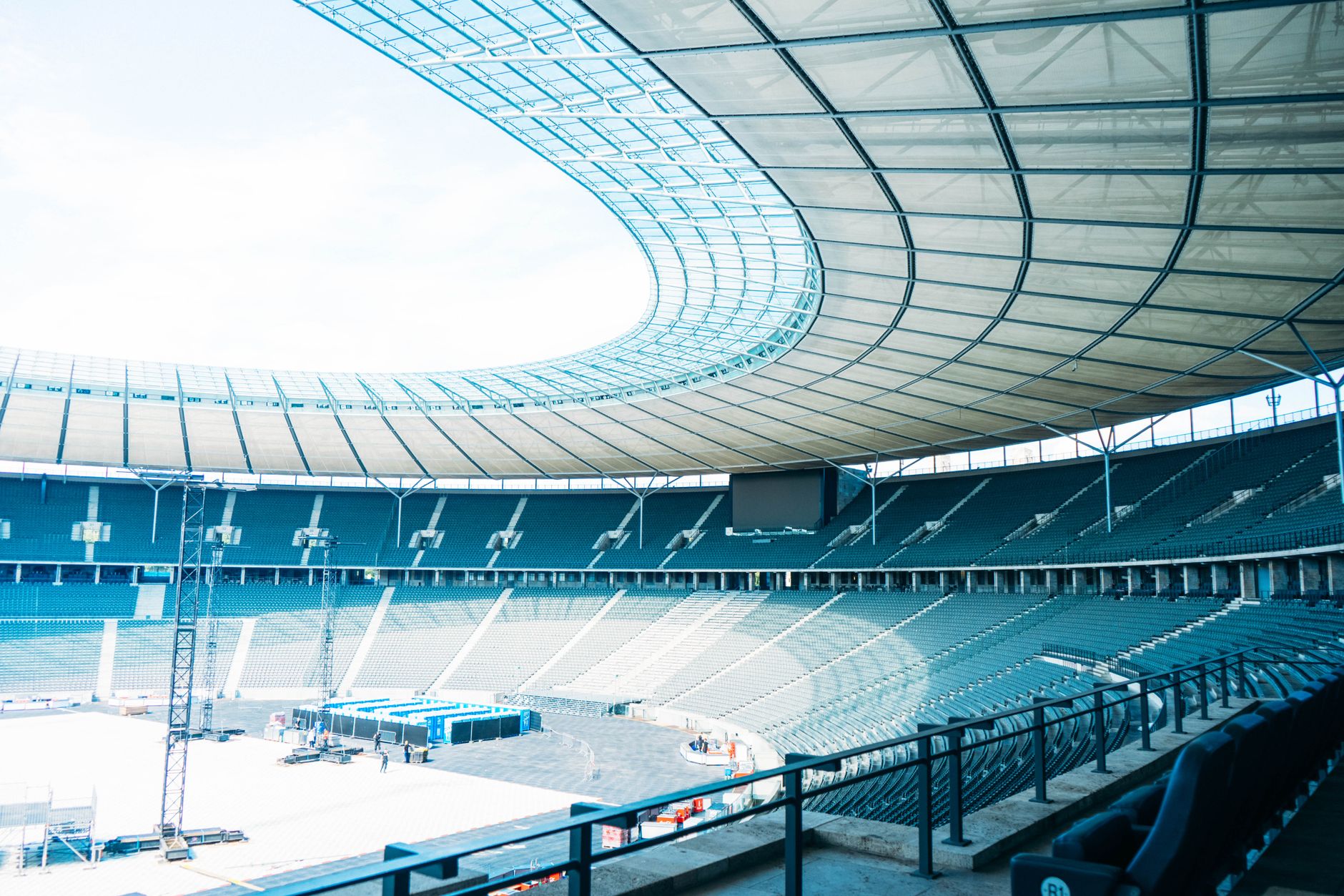Roy Keane descrie situația de la Manchester United ca fiind un circ: „Este haos de sus până jos”
