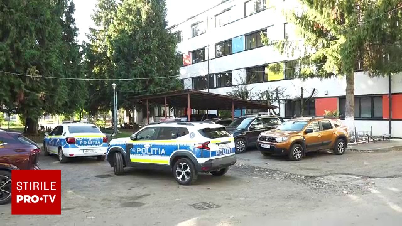Incident la un liceu din Baia Mare: un elev a amenințat un coleg cu un cuțit, dar era o brichetă