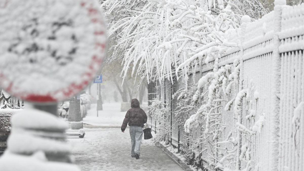 Prognoza pentru iarna 2026-2027: România ar putea avea ninsori sub media climatologică