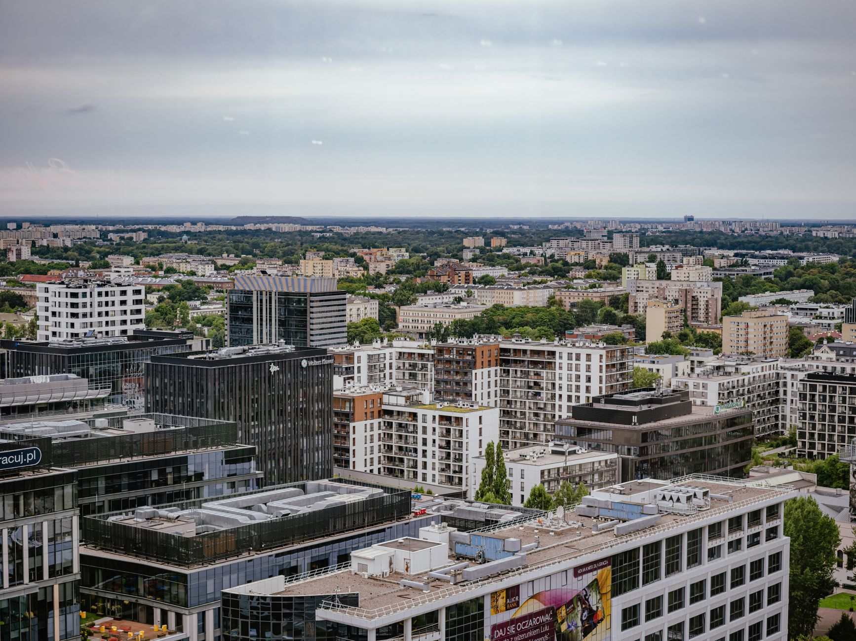 Vânzările imobiliare au scăzut drastic în perioada iulie-septembrie, sub impactul unui atac cibernetic