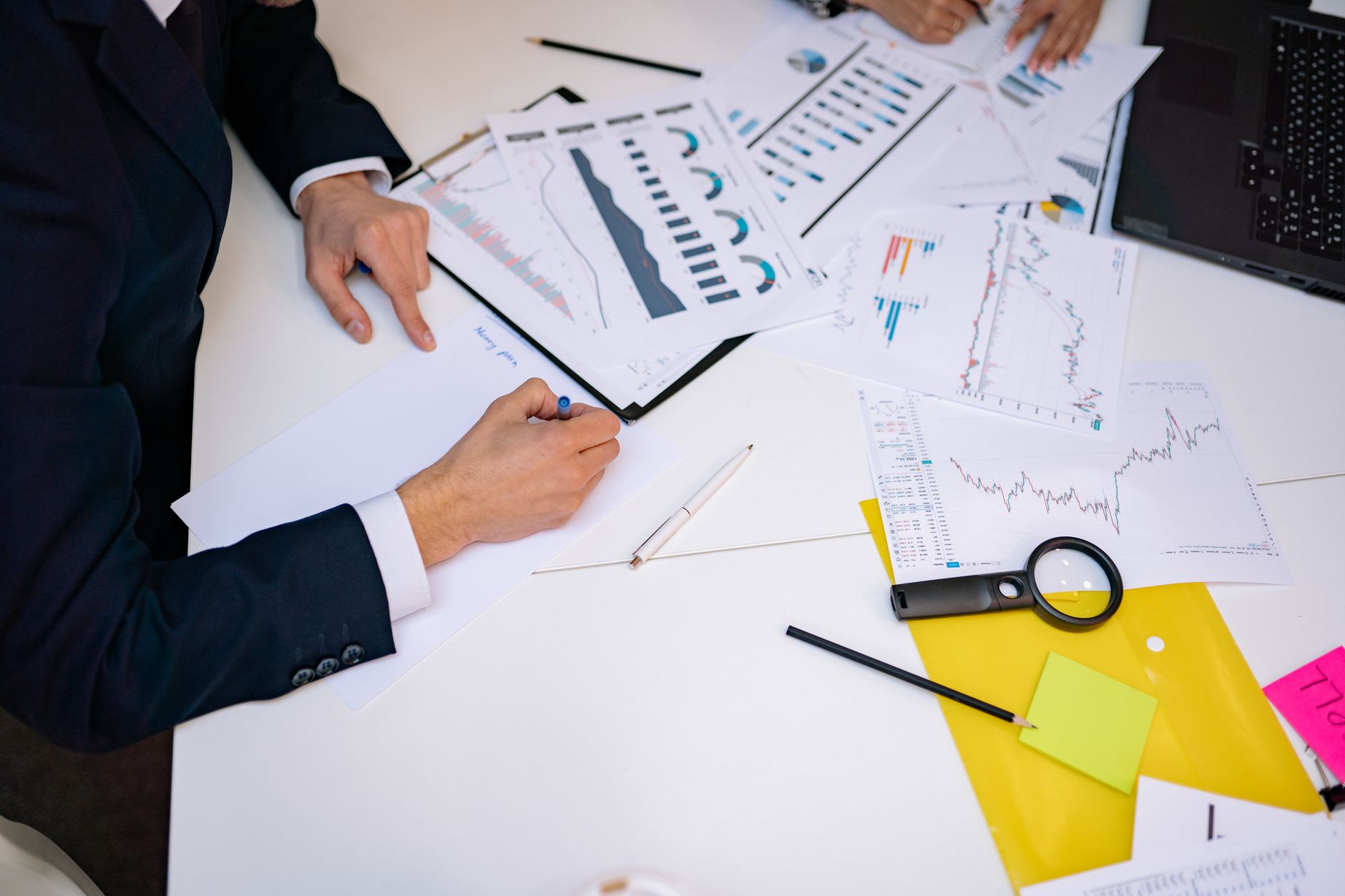 Experți financiari globali vin în România pentru Wealth & Investment Forum 2026