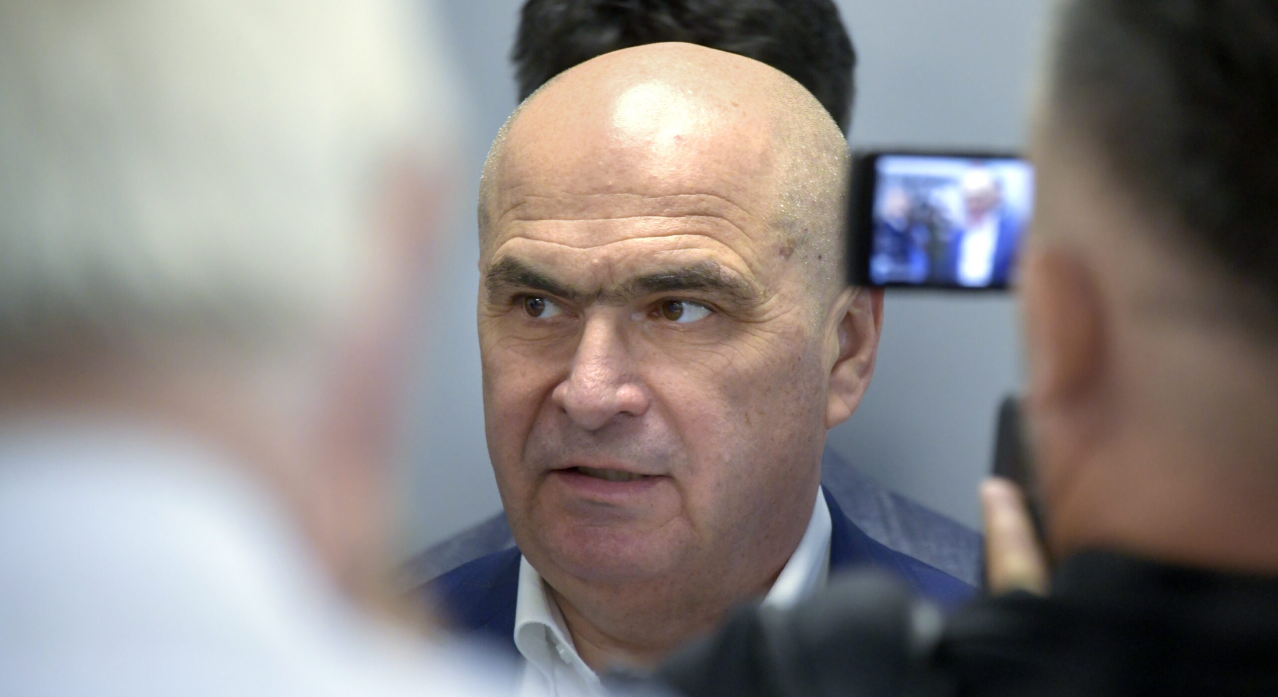 Guvernul lui Ilie Bolojan majorază amenzile aplicate de CNA pentru încălcarea Legii audiovizualului
