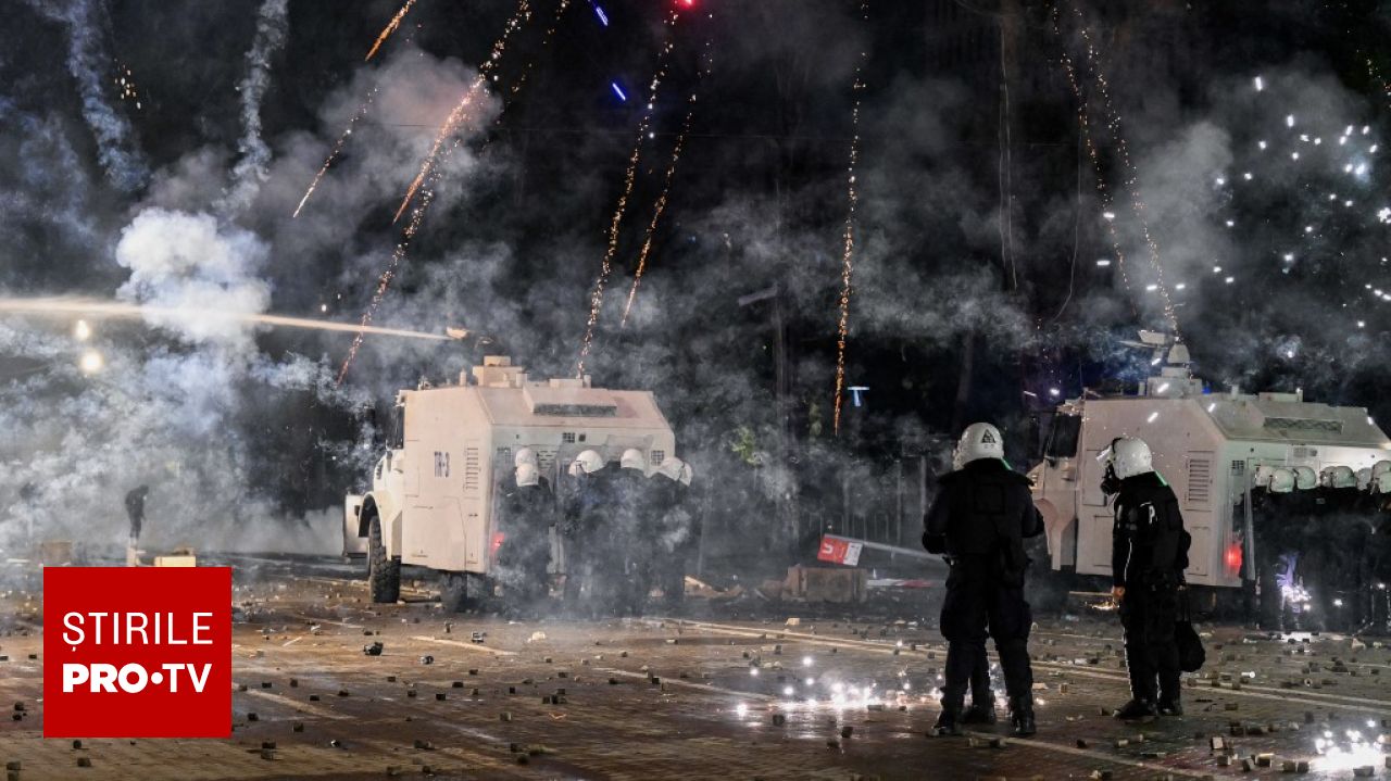 Proteste violente în Albania: Studenții s-au alăturat mișcării „Flamingo” împotriva guvernului