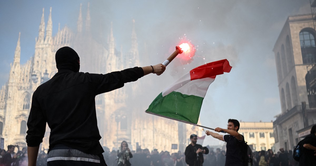 Proteste masive în Italia: peste 100.000 de oameni în stradă la Roma și violențe la Milano
