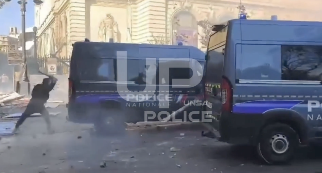 Violențe masive în Franța: sute de mii de protestatari în stradă și 855 de arestări