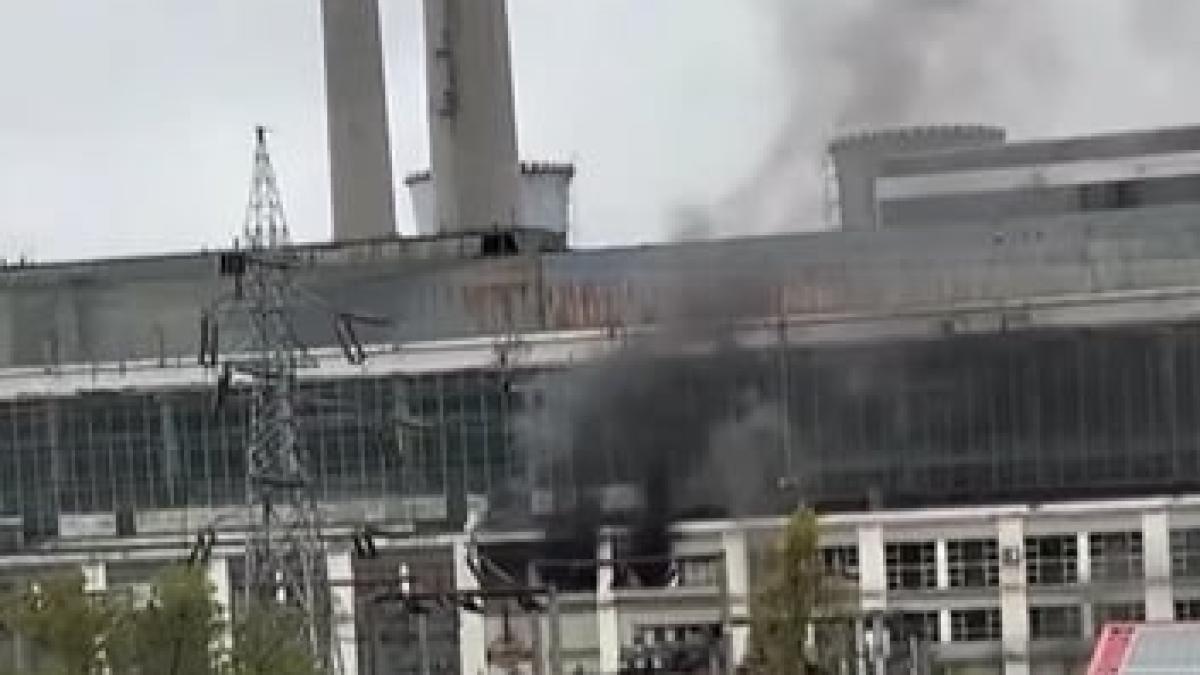Echipe de urgență lucrează la repornirea CET Iași după incendiu la postul electric