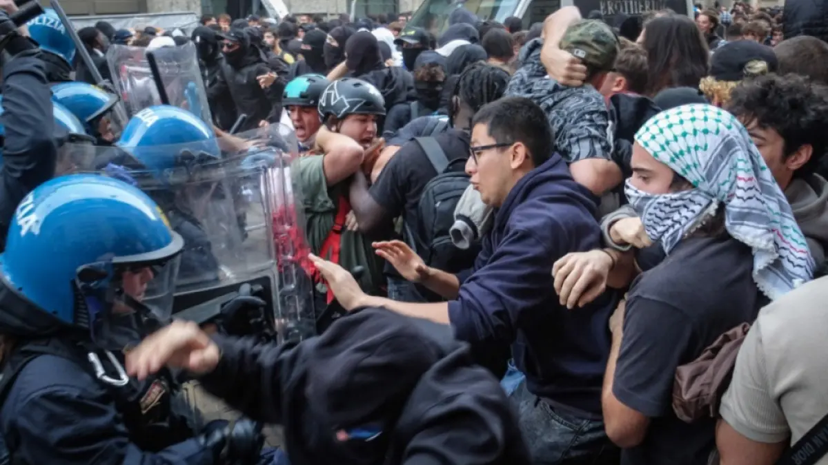 Giorgia Meloni cere opoziției să condamne violența manifestanților din Milano și Bologna