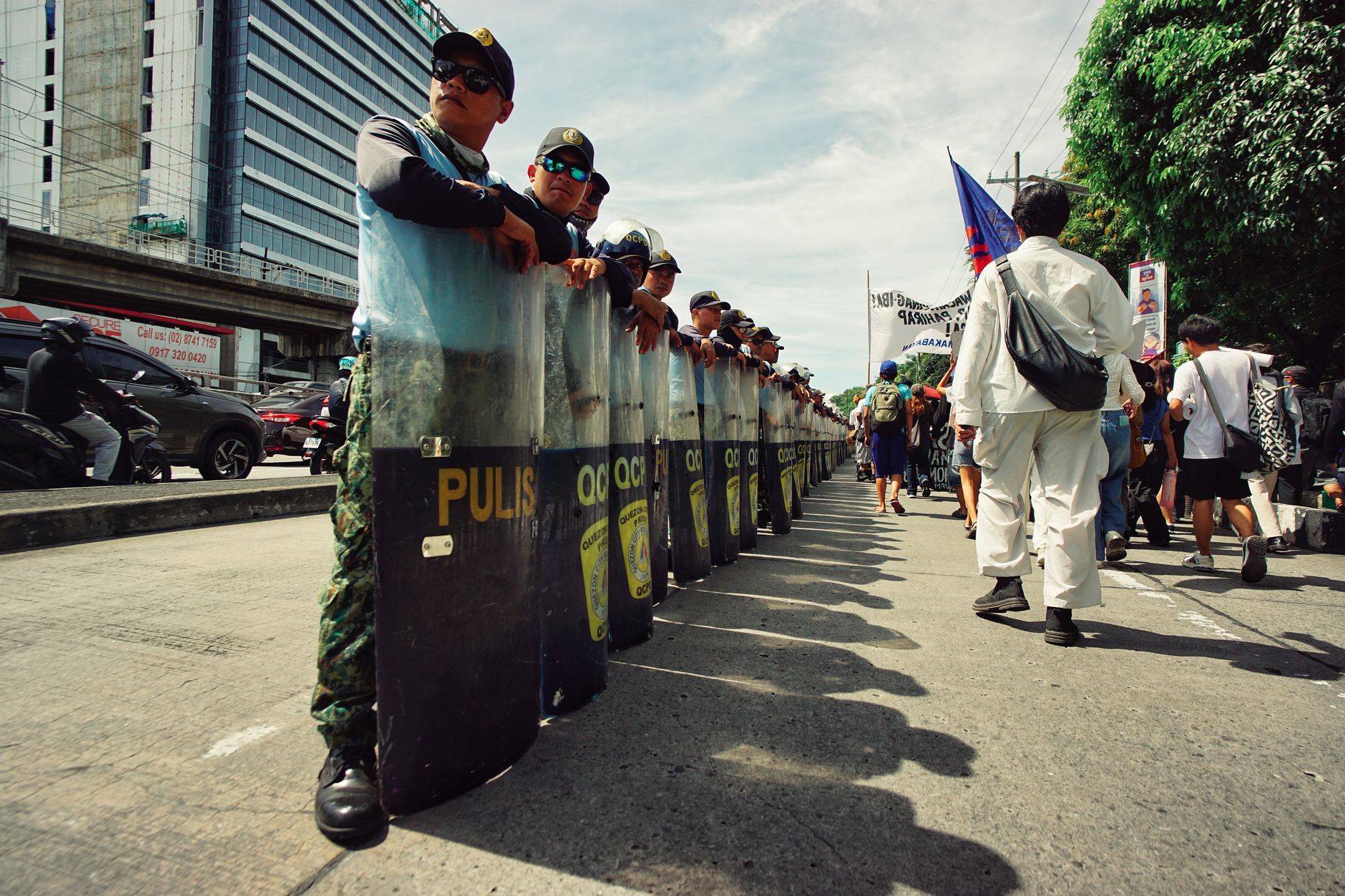 Violențe extreme în Tirana: Protestele împotriva lui Edi Rama au degenerat în confruntări cu poliția