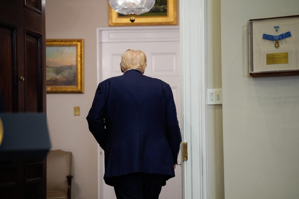 Administrația lui Trump în pragul unui haos total, marcat de demitii și scandaluri la Casa Albă