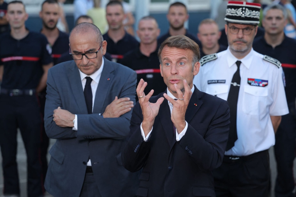 Emmanuel Macron a respins demisia ministrului de Interne, Laurent Nuñez, după revoltele violente