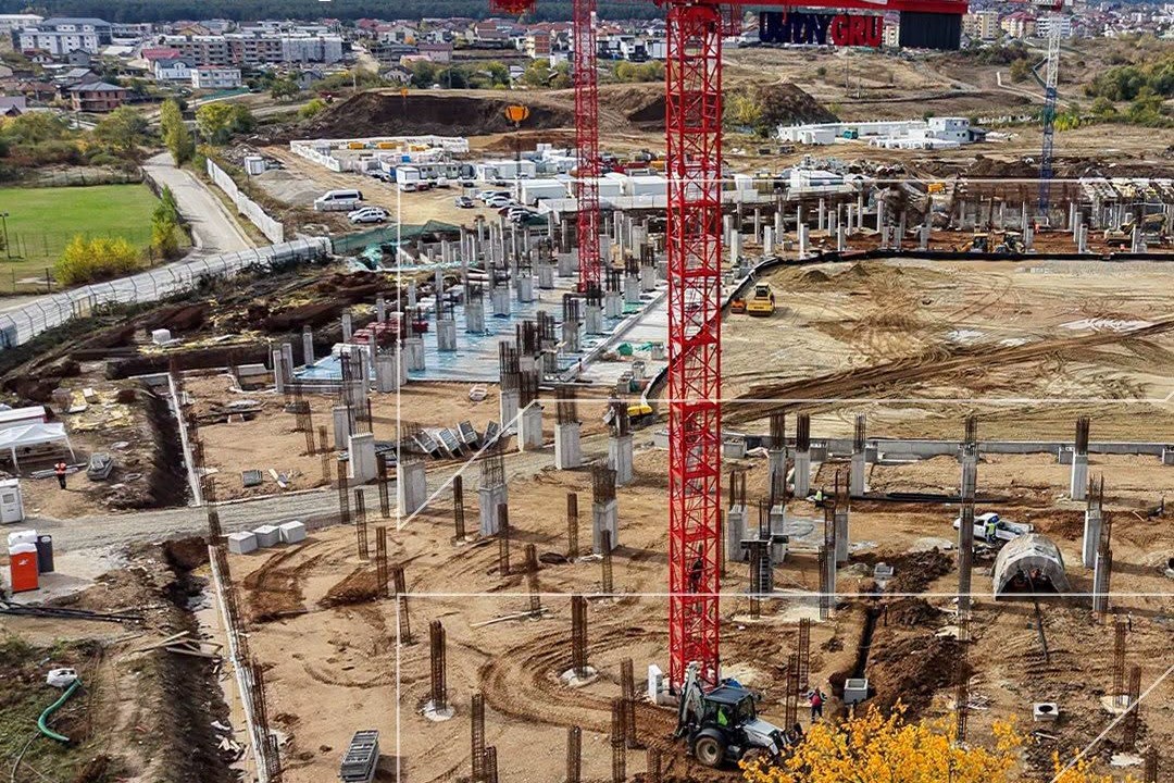Lucrările la noul stadion Nicolae Dobrin din Pitești avansează: structura arenei începe să prindă contur