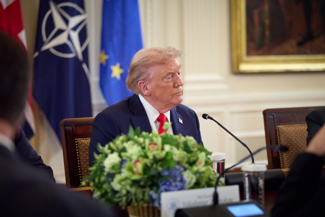 Donald Trump atribuie violențele din Franța imigrației și avertizează că Europa este în pericol