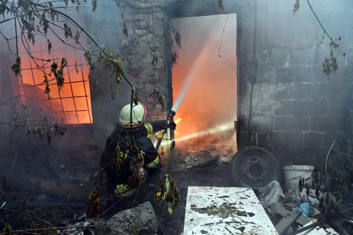 Doi tineri germani sunt acuzați de sabotarea și incendierea antenelor Starlink din Bulgaria