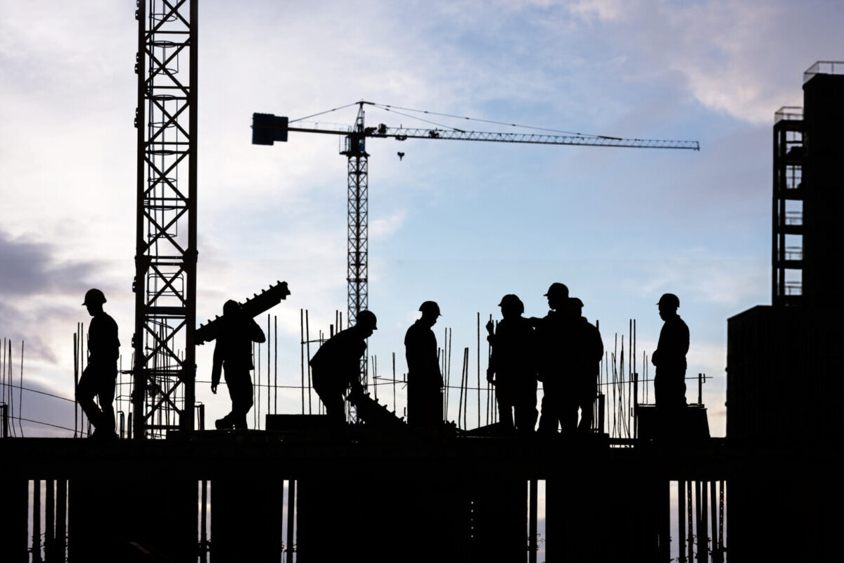 Piața construcțiilor în România: Volumul lucrărilor a crescut cu 12% în primele opt luni ale anului 2026