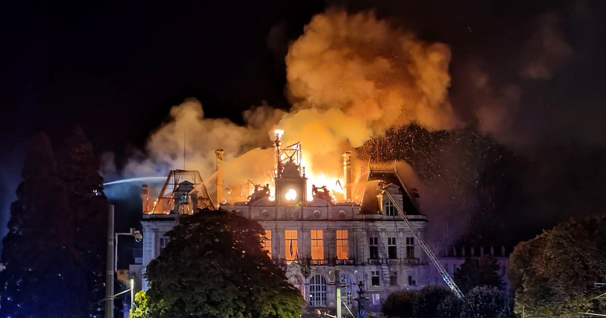 Arestat un suspect legat de mișcarea de extremă stânga după incendierea primăriei din Limoges