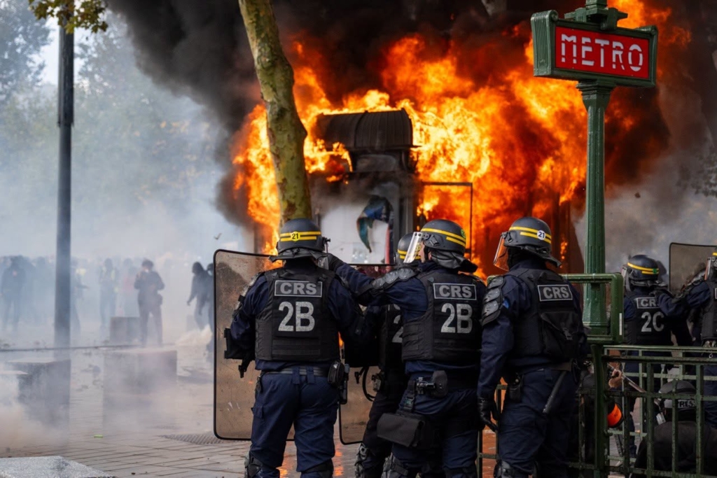 Proteste masive în Europa: Generația Z blochează prezentul pentru a-și proteja viitorul