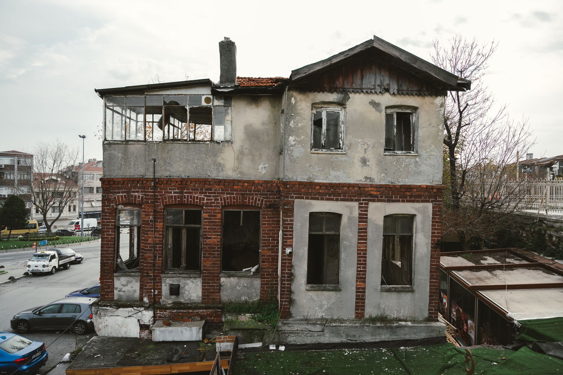 Atacuri rusești în Ucraina: patru persoane decedate și un număr semnificativ de răniți în Kiev și Zaporojie