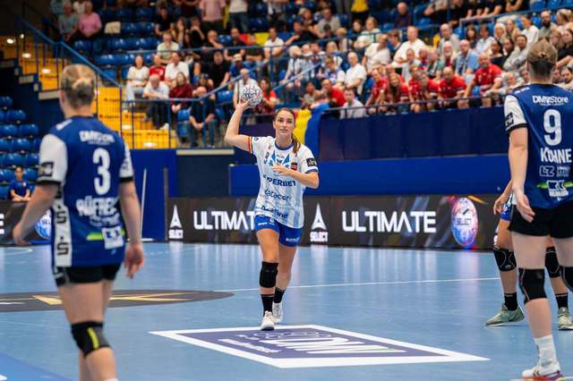 Gloria Bistrița a învins SCM Rm. Vâlcea în meciul de top din Liga Națională de handbal feminin
