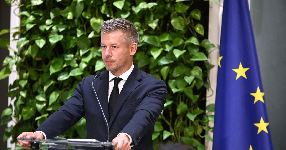 Premierul Ungariei, Péter Magyar, a folosit România ca exemplu de gestionare deficitară a bugetului