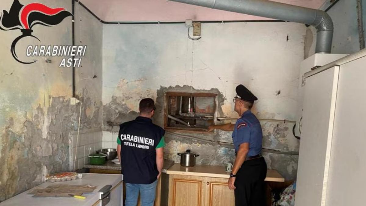15 români exploatați în Italia: salarii de 2 euro pe oră și saltele pe podea