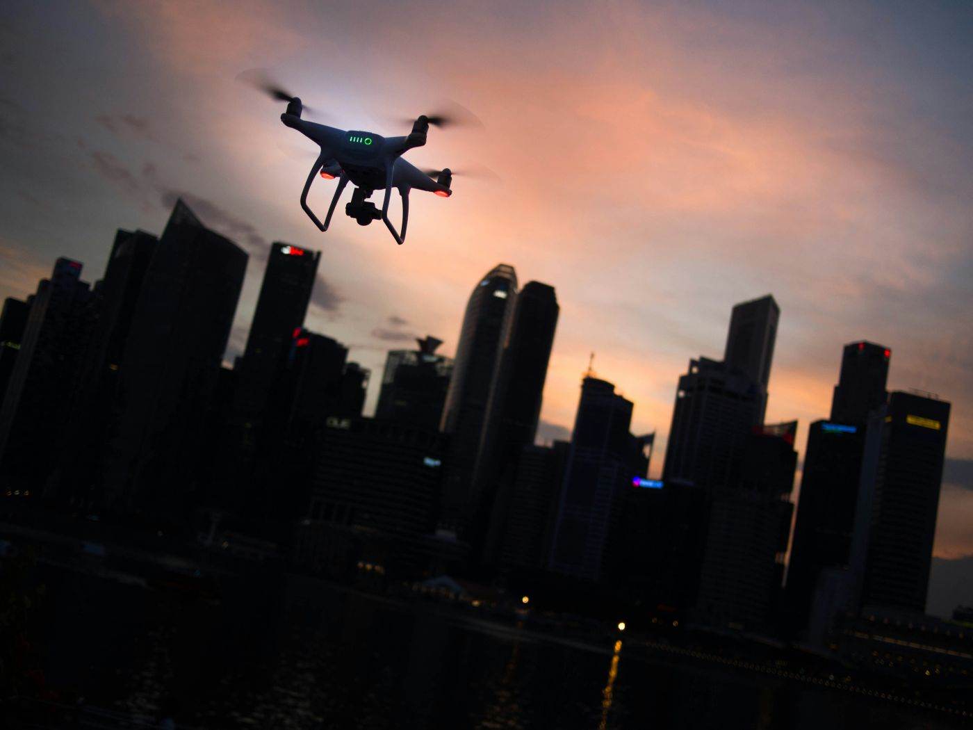 Arabia Saudită a interceptat și a doborât cinci drone în Medina și în regiunea estică