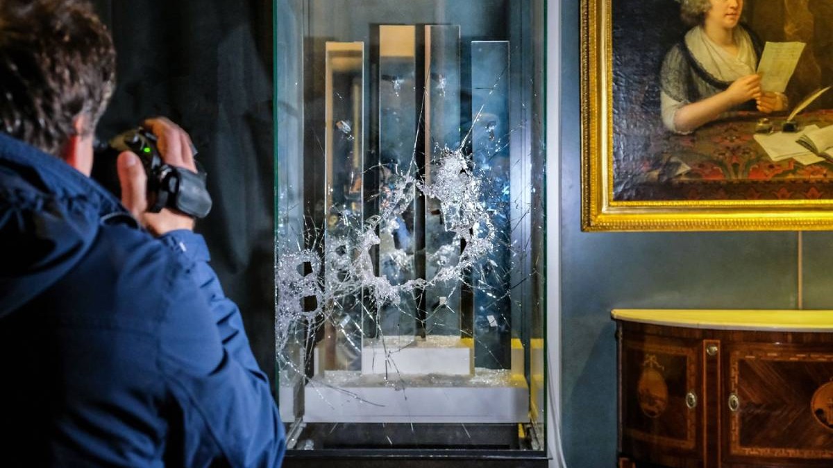 Furt spectaculos într-un palat regal din Italia: au dispărut 26 de ceasuri istorice de 150.000 de euro