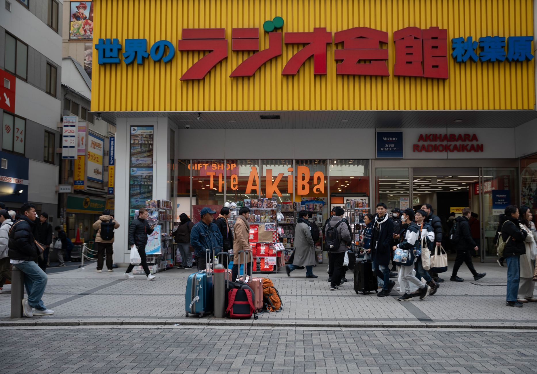 Black Friday 2026: 7 din 10 români intenționează să facă achiziții, cu un buget mediu de 2.100 de lei