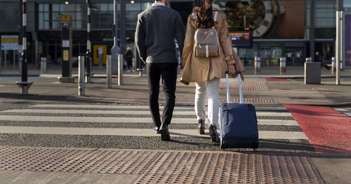 Dilema unei românce din Irlanda: merită să revină în România în 2027 pentru a deschide o afacere?