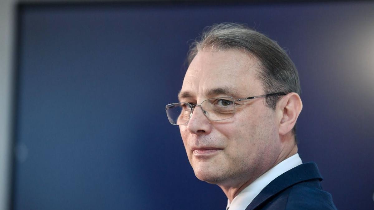 Luca Niculescu anunță măsuri de urgență pentru siguranța elevilor după incidentul din Bistrița