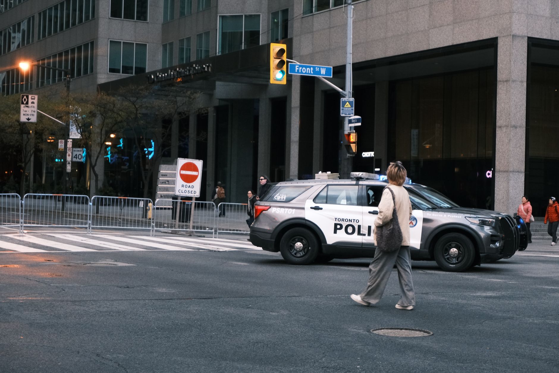 Parisul aplică restricții stricte: manifestațiile și adunările publice sunt interzise în zone cheie ale capitalei