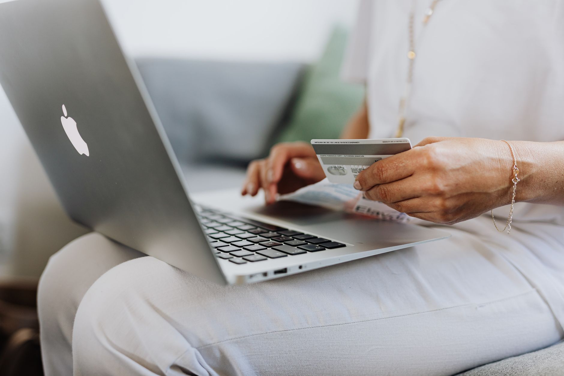Ghid Black Friday: Brandurile cu rating ridicat pentru achiziții inteligente