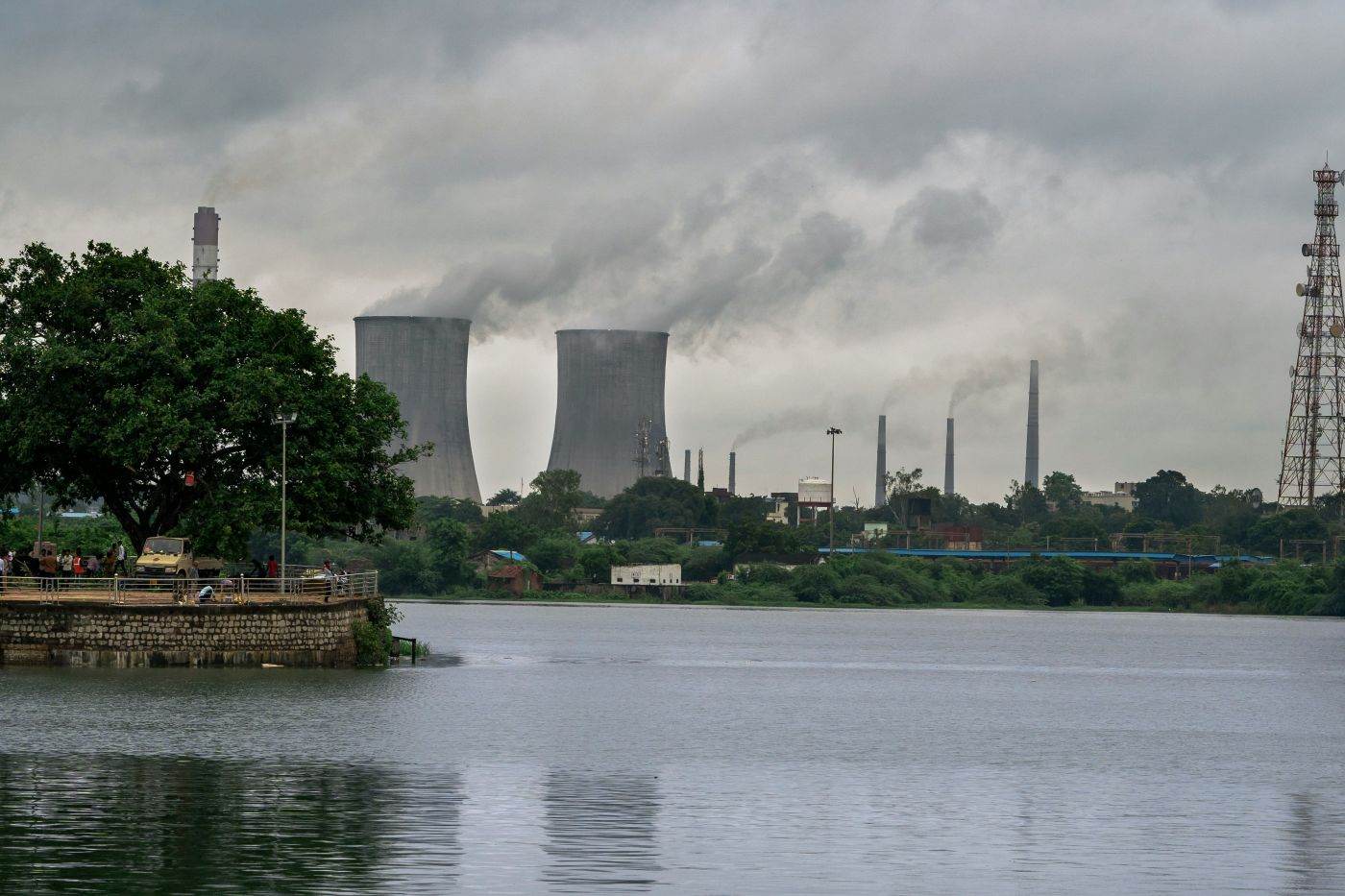 Ungaria analizează înlocuirea companiei ruse Rosatom în proiectul de extindere a centralei nucleare de la Paks