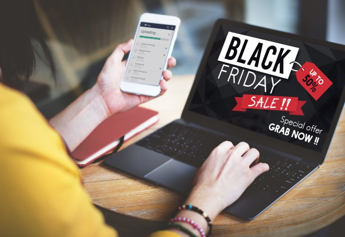 Românii se pregătesc de Black Friday: 70% dintre persoane intenționează să facă achiziții