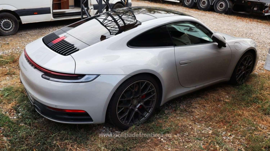 Un Porsche de peste un milion de lei, căutat de Germania, a fost găsit la frontiera de la Calafat