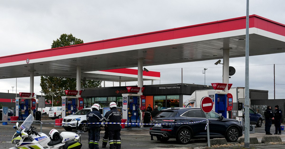 Atac armat lângă Paris: un bărbat a deschis focul dintr-o mașină, o fetiță de 12 ani a fost nimerită de 8 gloanțe
