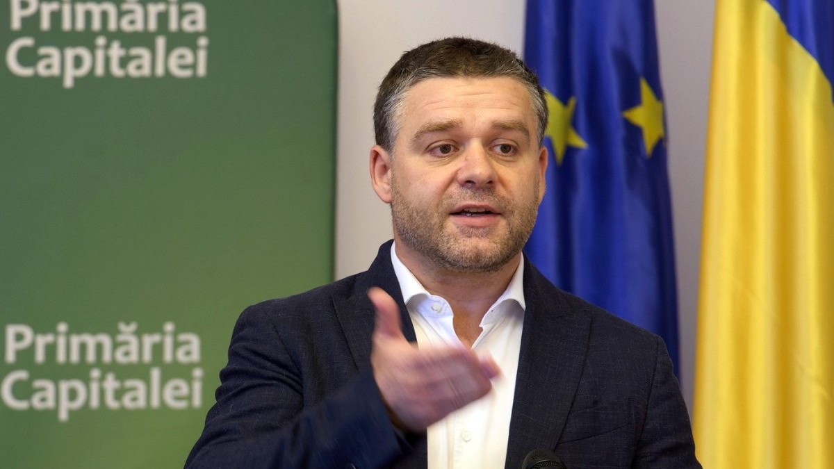 Ciprian Ciucu reacționează la plângerile privind prezența ploșnițelor în transportul public din București