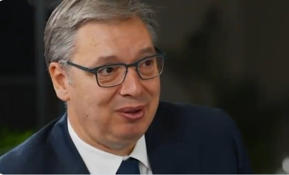 Tensiuni în Serbia înainte de alegeri: acuzații de represiune, atacuri cibernetice și violență polițeniească