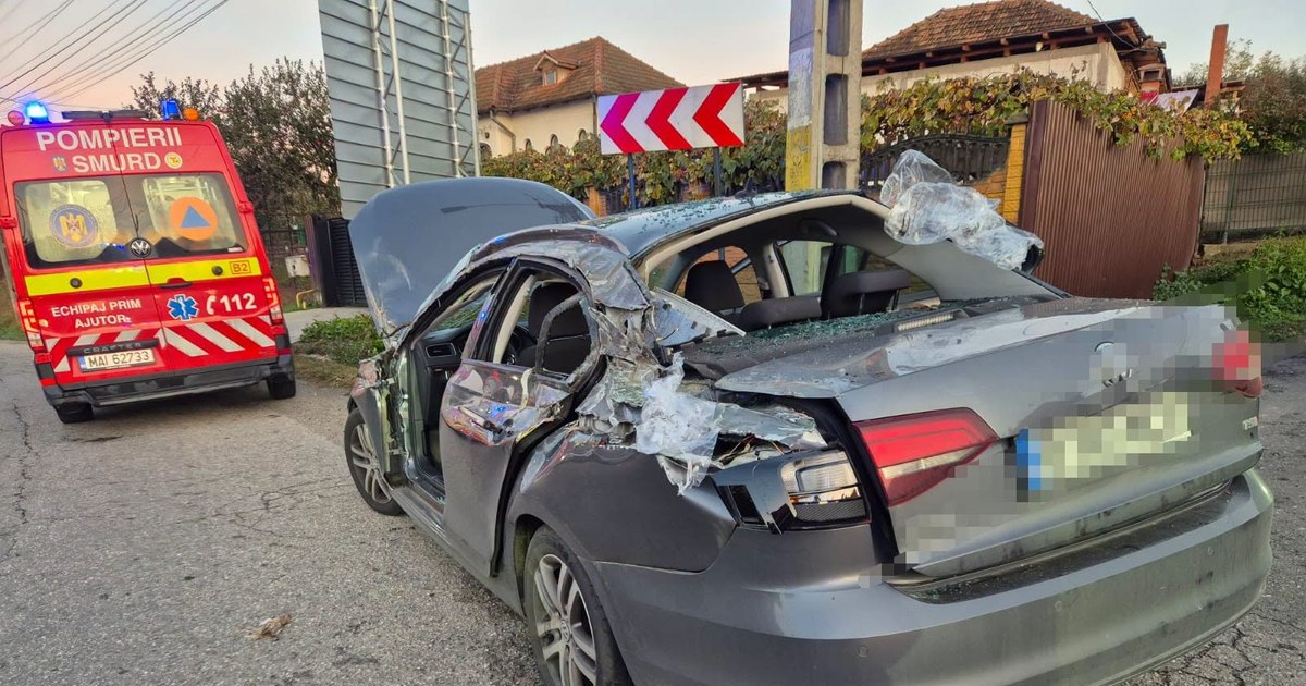 Trafic blocat pe Autostrada A1 după ce un container cu deșeuri de plastic a căzut de pe un vehicul