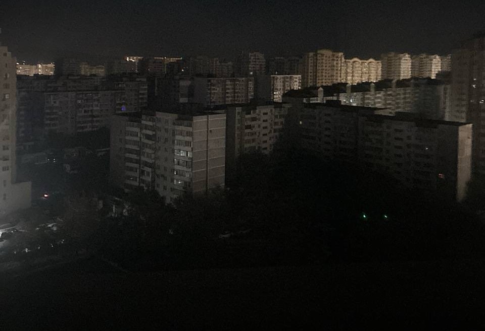 Pene masive de curent în Crimeea după un atac asupra unei stații electrice din Rusia
