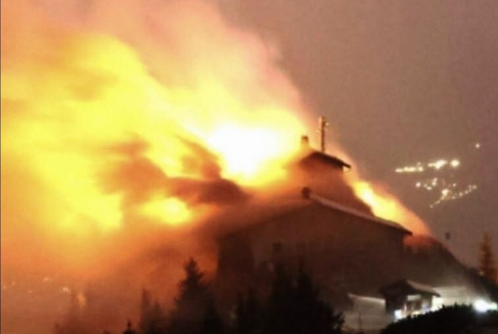 Incendiu la „Cuibul Vulturilor”, fosta reședință a demnitarilor naziști din munții bavarezi