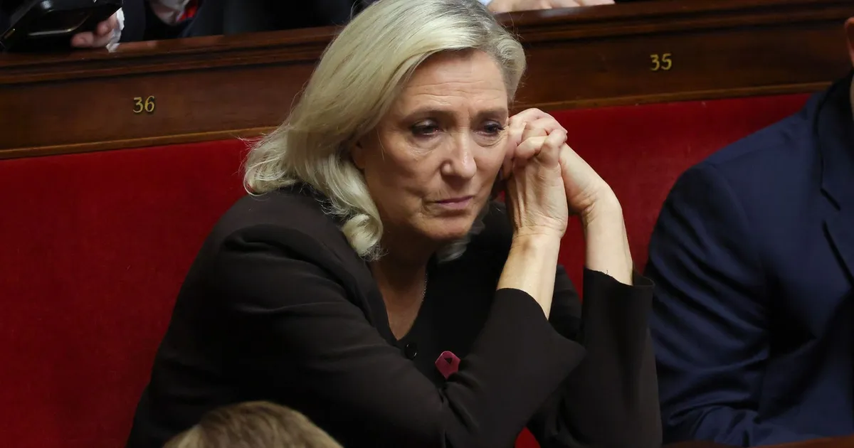 Mii de oameni protestează la Orleans împotriva extremei drepte și a candidaturii Marine Le Pen
