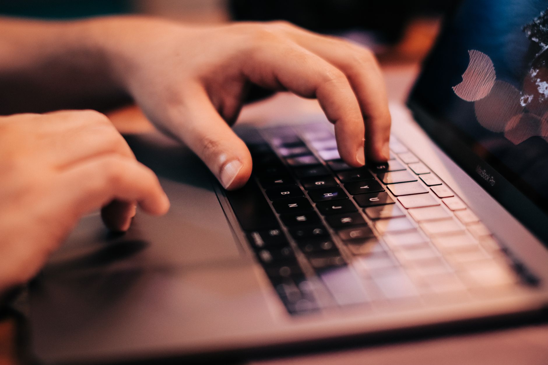 Nou un premiu literar în Franța care acceptă opere create cu ajutorul inteligenței artificiale
