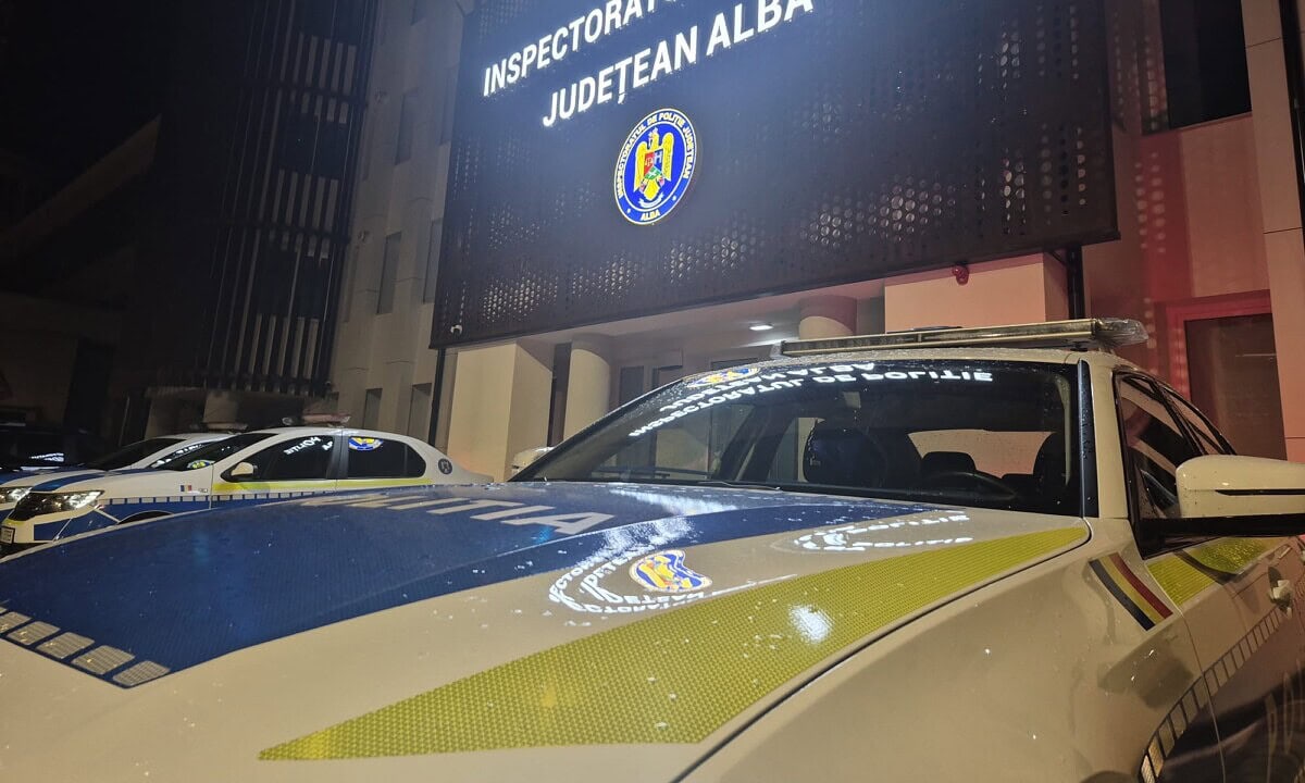 Incident la Poliția Alba Iulia: un bărbat cu o armă și o grenadă de airsoft a cerut să fie împușcat