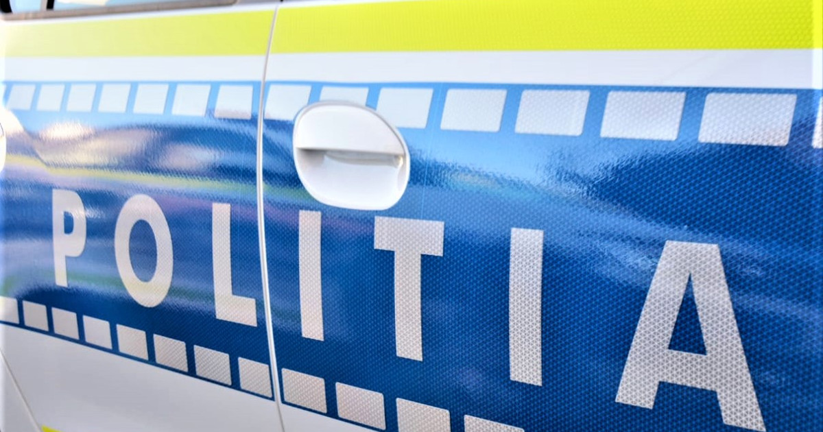 Incident alarmant la sediul Poliției Alba Iulia: un bărbat a îndreptat o armă airsoft către un agent