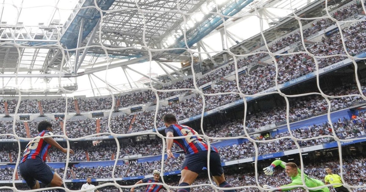 Barcelona și Real Madrid se înfruntă în El Clasico: detalii despre meci și transmisiune în România