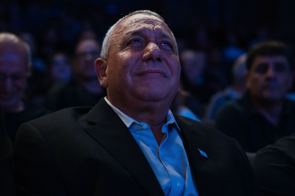 Gadi Eisenkot, fostul șef al armatei, devine principalul rival al lui Netanyahu la alegerile din Israel