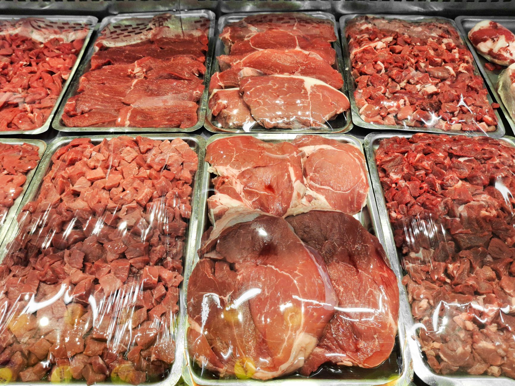 Consumul de alimente ultraprocesate este legat de apariția leziunilor vasculare cerebrale