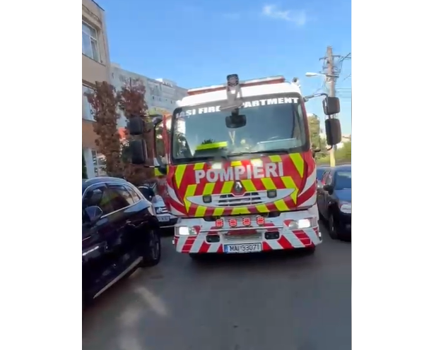 Intervenție a echipajelor ISU la o școală din Iași după descoperirea unui recipient cu marcajul SO2